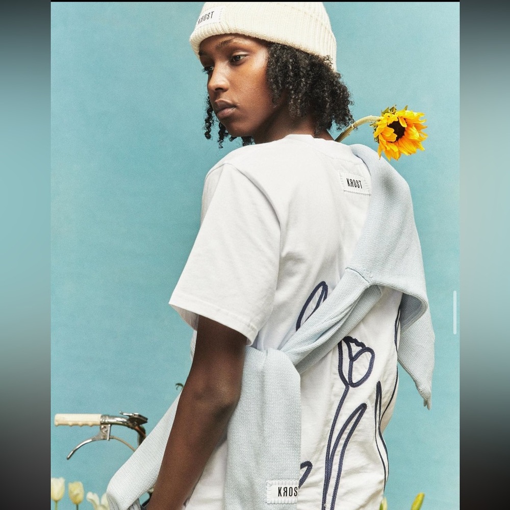 Krost unisex chainstitch flower tee